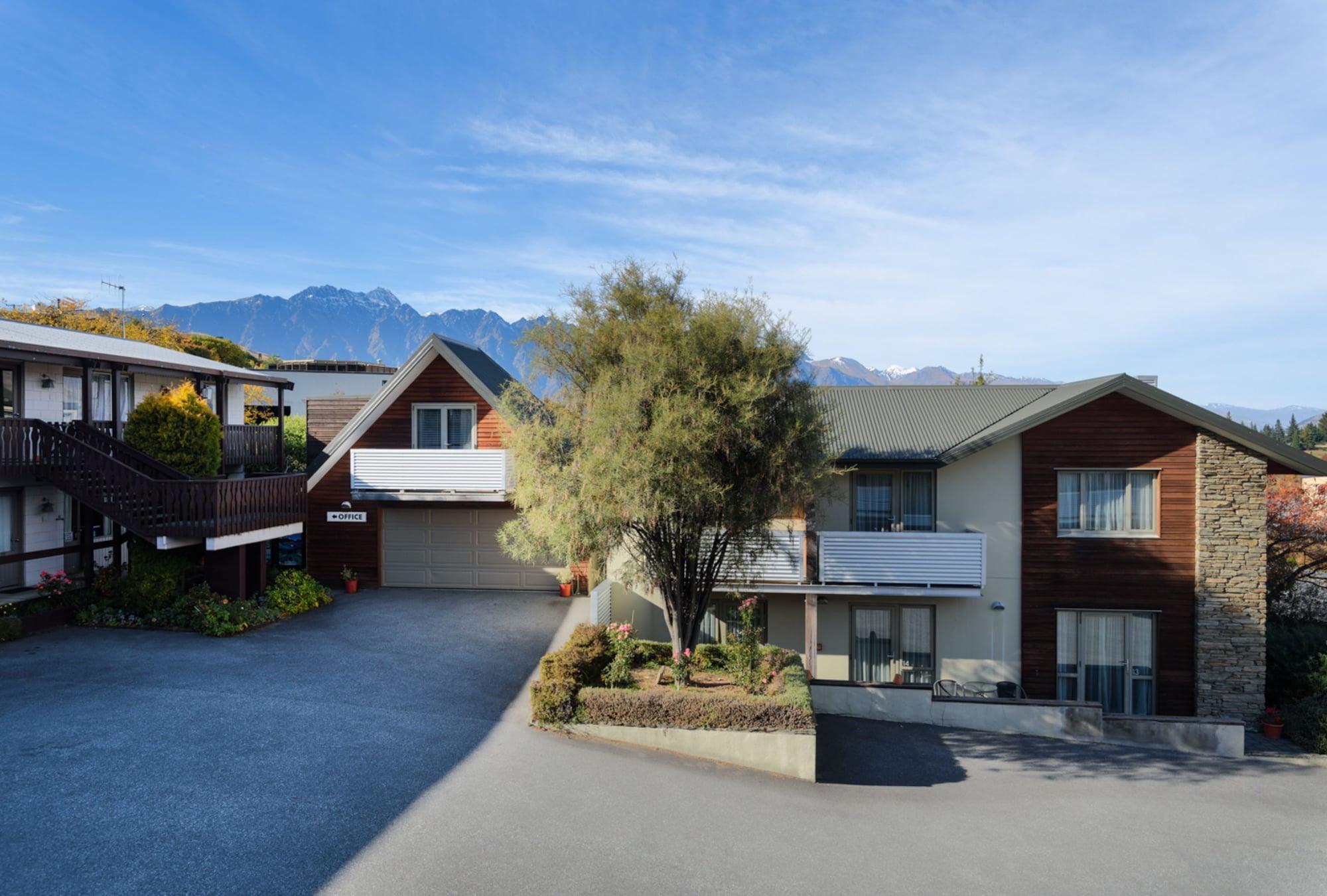 Queenstown Motel Apartments (Adults Only) Bagian luar foto