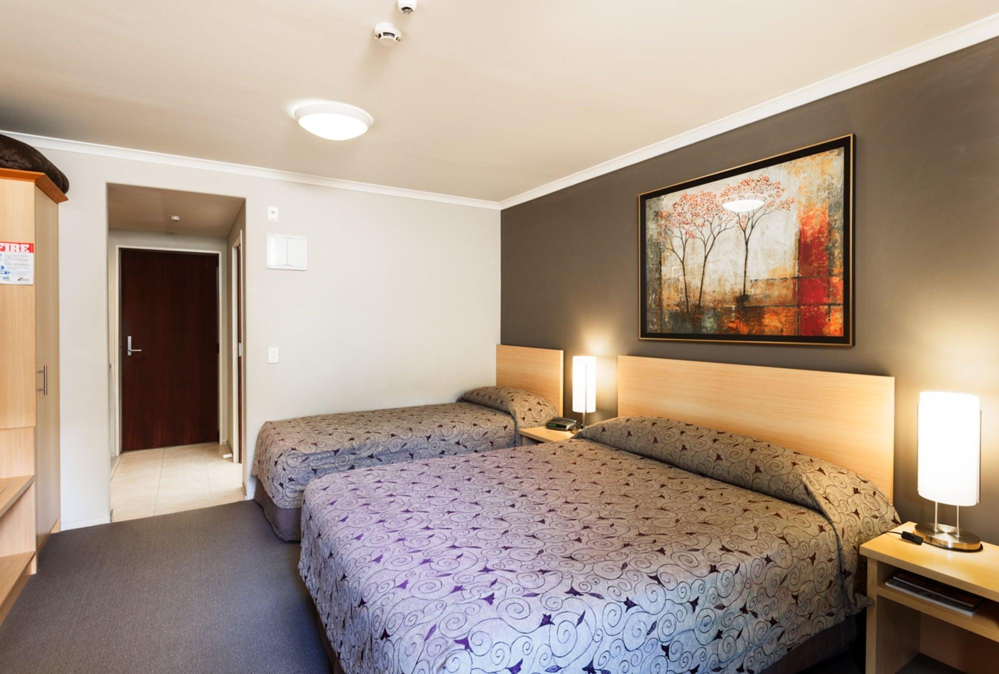 Queenstown Motel Apartments (Adults Only) Bagian luar foto