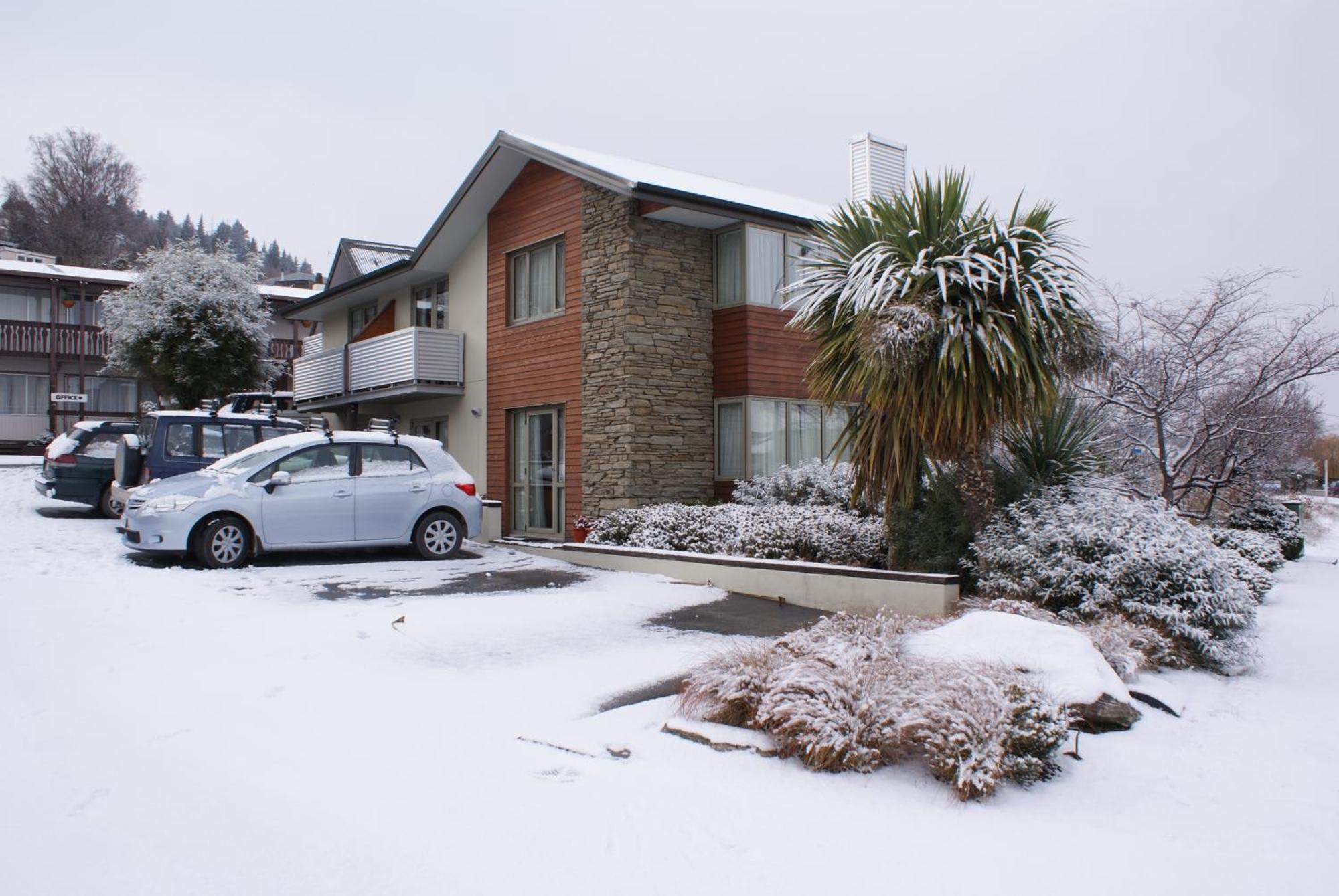 Queenstown Motel Apartments (Adults Only) Bagian luar foto